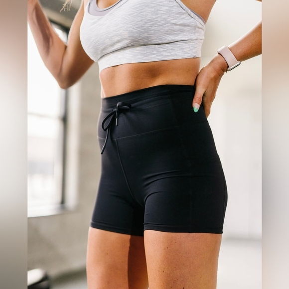 ZYIA Pants - Zyia Active Luxe Drawstring (Removed) Hustle Athletic Shorts Black Large 4"